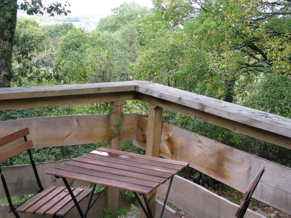 Les Cabanes Du Tertre Urval Exterior foto